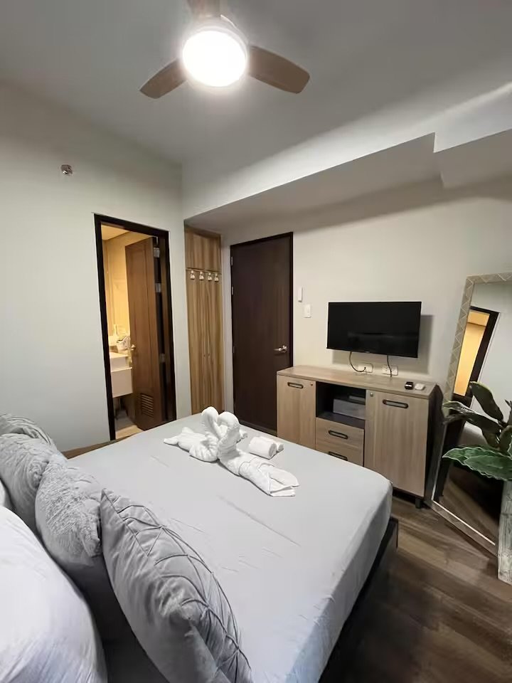 Scenic Beach Strand Oceanview Suites in Boracay